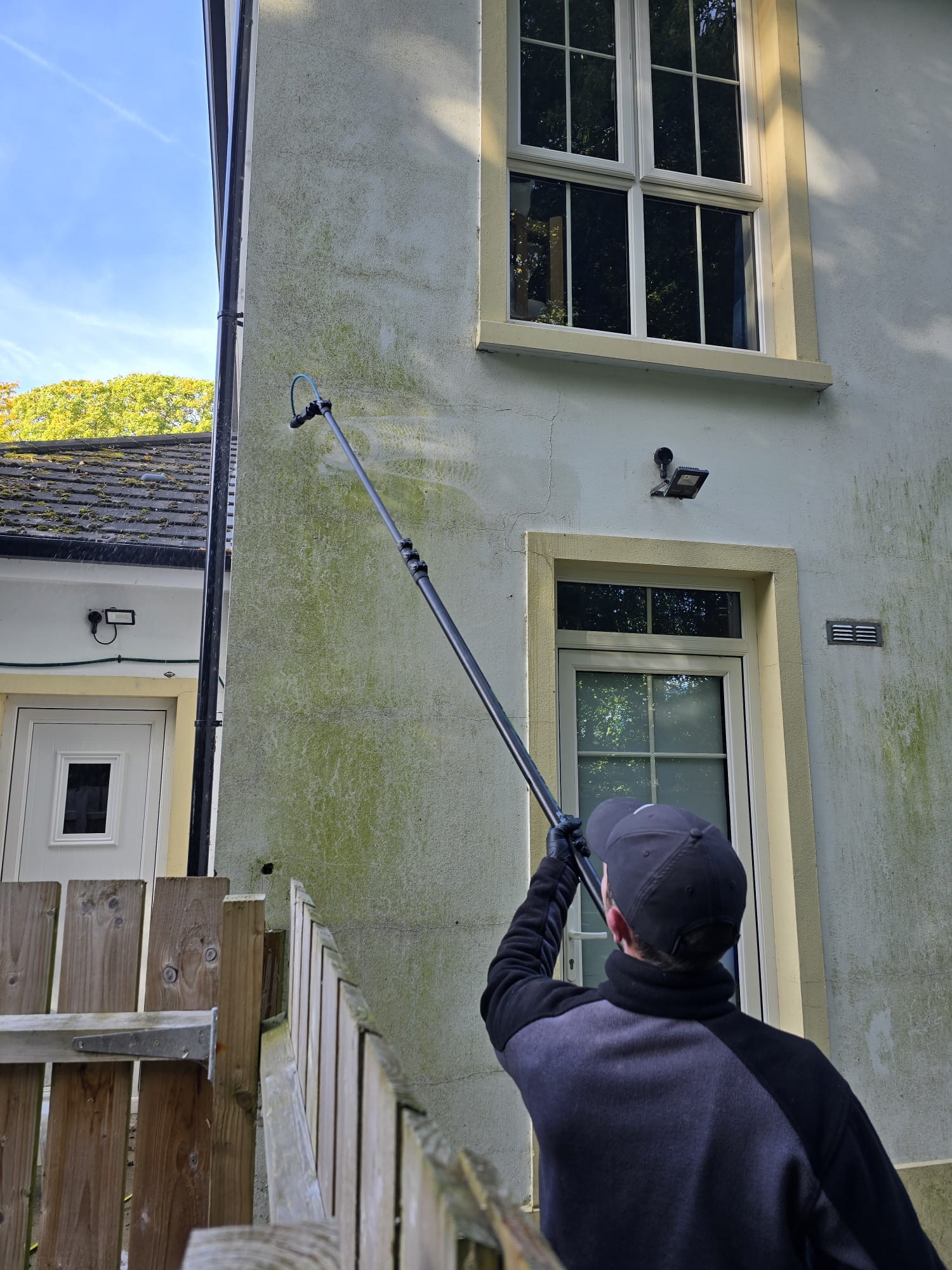 Professional render softwashing in Newtownabbey